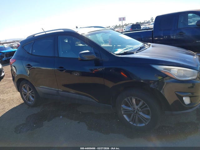 KM8JU3AG2FU090349 Hyundai TUCSON SE