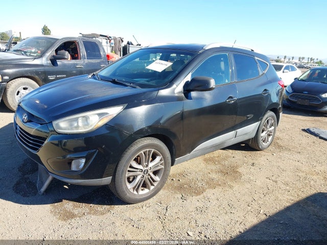 KM8JU3AG2FU090349 Hyundai TUCSON SE