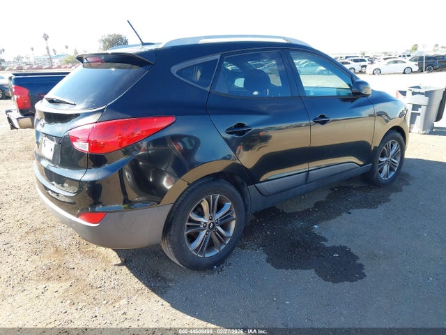KM8JU3AG2FU090349 Hyundai TUCSON SE