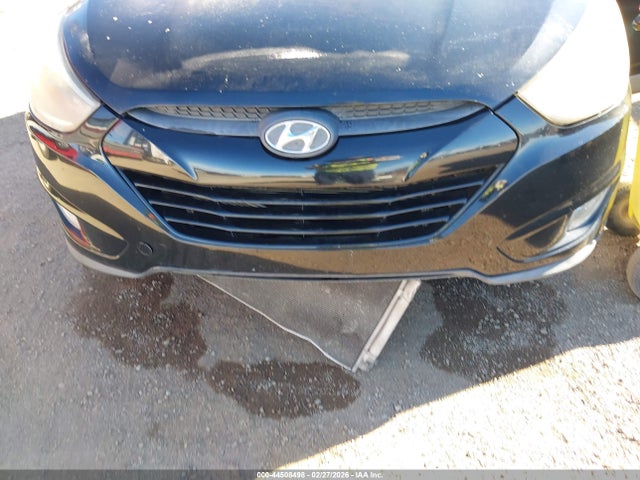 KM8JU3AG2FU090349 Hyundai TUCSON SE