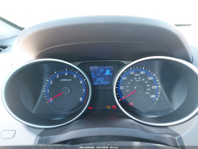 KM8JU3AG2FU090349 Hyundai TUCSON SE