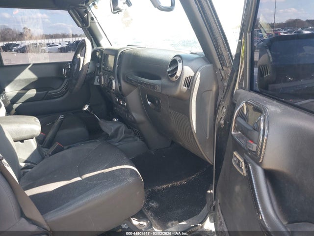 2017 JEEP WRANGLER UNLIMITED 1C4BJWDG4HL522639 Photo 4