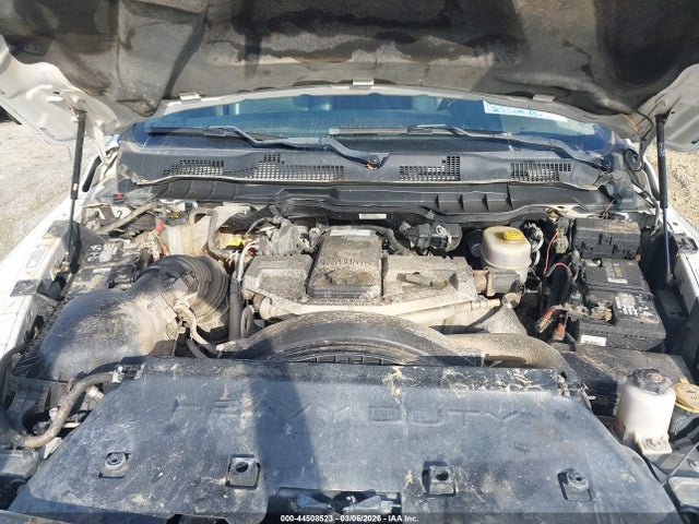 44508523 :رقم المزاد ، 3C6UR5HL2JG283394 vin ، 2018 Ram 2500 Tradesman  4x4 8' Box مزاد بيع