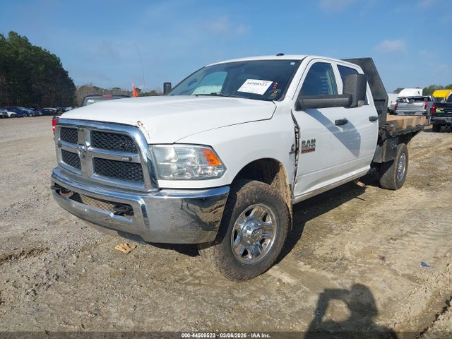 44508523 :رقم المزاد ، 3C6UR5HL2JG283394 vin ، 2018 Ram 2500 Tradesman  4x4 8' Box مزاد بيع