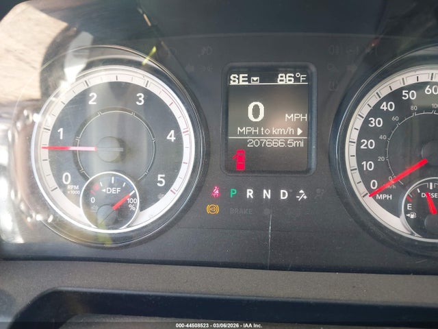 44508523 :رقم المزاد ، 3C6UR5HL2JG283394 vin ، 2018 Ram 2500 Tradesman  4x4 8' Box مزاد بيع