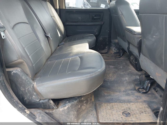 44508523 :رقم المزاد ، 3C6UR5HL2JG283394 vin ، 2018 Ram 2500 Tradesman  4x4 8' Box مزاد بيع