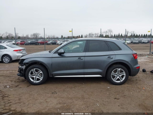 Auction sale of the 2018 Audi Q5 2.0t Premium, vin: WA1ANAFY2J2232589, lot number: 44508575