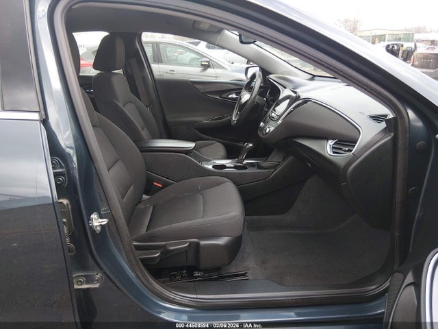 1G1ZD5ST8LF052048 Chevrolet Malibu Fwd Lt