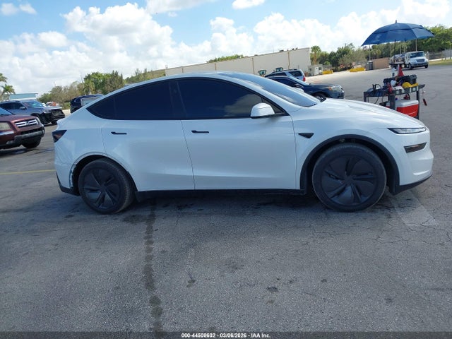 Продажа на аукционе авто 2026 Tesla Model Y Long Range Launch Series/premium All-wheel Drive, vin: 7SAYGDEE7TA405546, номер лота: 44508602