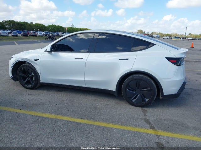 Продажа на аукционе авто 2026 Tesla Model Y Long Range Launch Series/premium All-wheel Drive, vin: 7SAYGDEE7TA405546, номер лота: 44508602