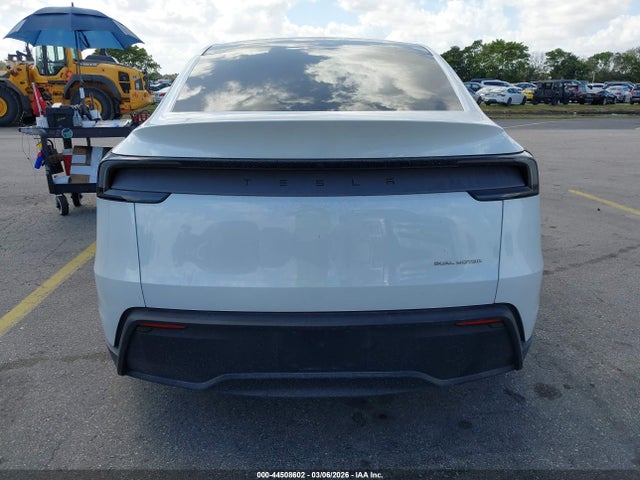 Продажа на аукционе авто 2026 Tesla Model Y Long Range Launch Series/premium All-wheel Drive, vin: 7SAYGDEE7TA405546, номер лота: 44508602