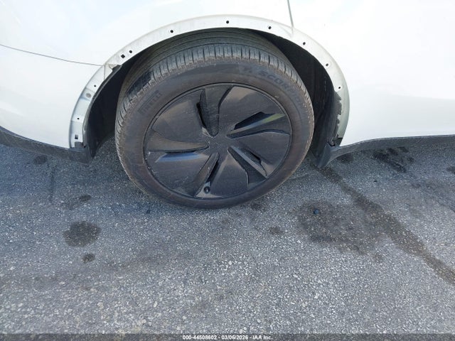 Продажа на аукционе авто 2026 Tesla Model Y Long Range Launch Series/premium All-wheel Drive, vin: 7SAYGDEE7TA405546, номер лота: 44508602