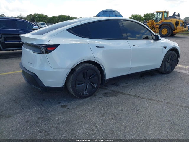 Продажа на аукционе авто 2026 Tesla Model Y Long Range Launch Series/premium All-wheel Drive, vin: 7SAYGDEE7TA405546, номер лота: 44508602