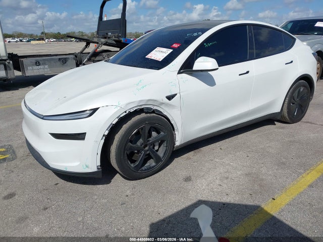 Продажа на аукционе авто 2026 Tesla Model Y Long Range Launch Series/premium All-wheel Drive, vin: 7SAYGDEE7TA405546, номер лота: 44508602