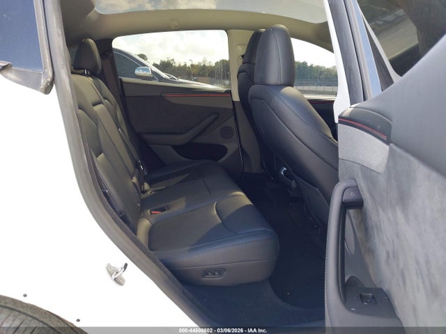 Продажа на аукционе авто 2026 Tesla Model Y Long Range Launch Series/premium All-wheel Drive, vin: 7SAYGDEE7TA405546, номер лота: 44508602