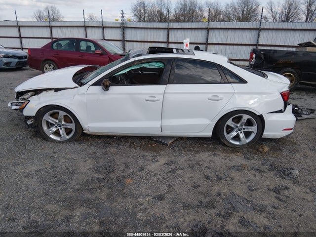 Продаж на аукціоні авто 2017 Audi A3 2.0t Premium, vin: WAUAUGFF4H1037519, номер лоту: 44508634