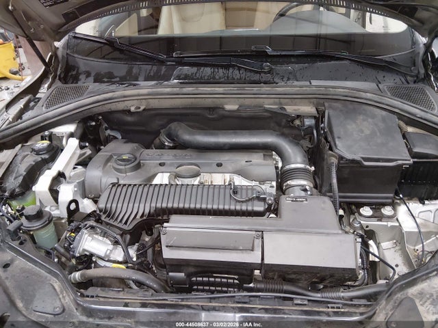 2016 VOLVO XC60 YV4612RM9G2866977 Photo 9