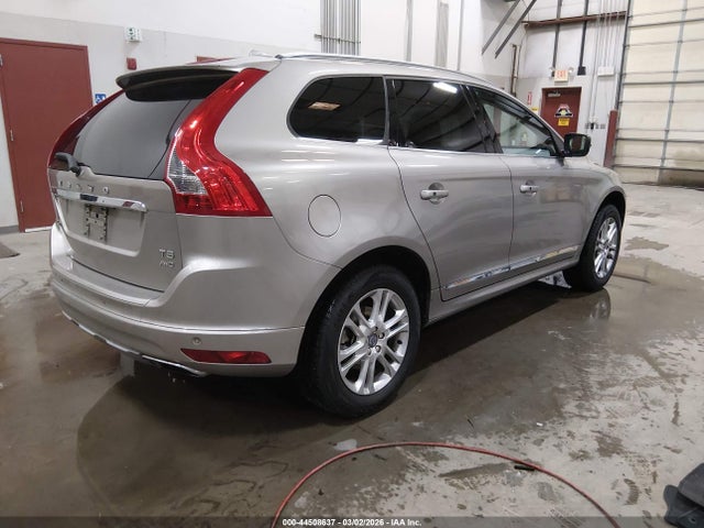 2016 VOLVO XC60 YV4612RM9G2866977 Photo 3