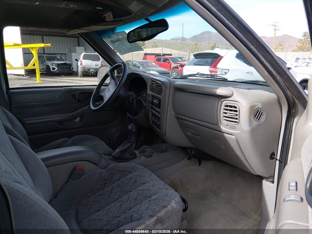 44508640 :رقم المزاد ، 1GKDT13W9W2570966 vin ، 1998 Gmc Jimmy Sle مزاد بيع