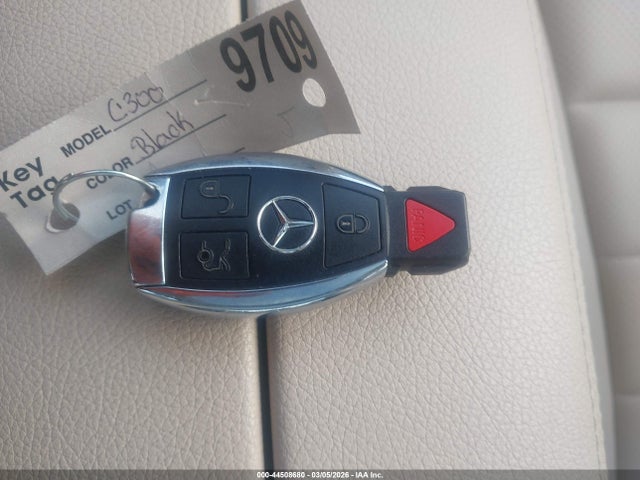 Продажа на аукционе авто 2016 Mercedes-benz C 300 4matic, vin: 55SWF4KB4GU157684, номер лота: 44508680
