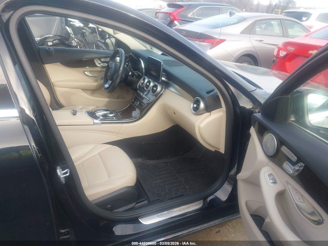 Продажа на аукционе авто 2016 Mercedes-benz C 300 4matic, vin: 55SWF4KB4GU157684, номер лота: 44508680