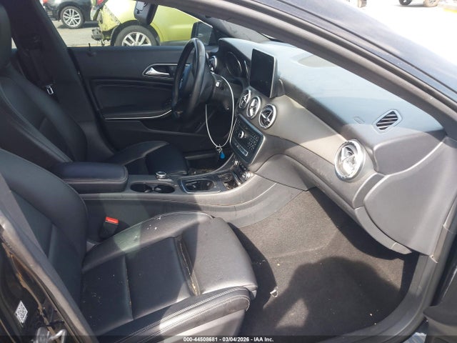 2018 Mercedes-benz Cla 250 მანქანა იყიდება აუქციონზე, vin: WDDSJ4EB1JN657018, აუქციონის ნომერი: 44508681