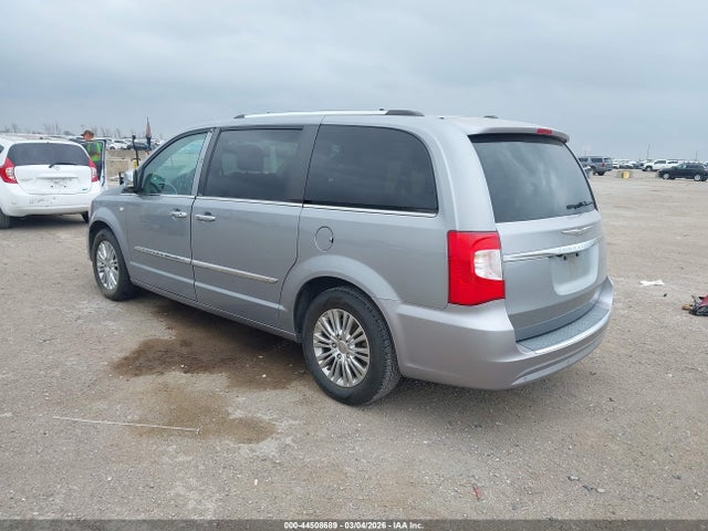 2014 CHRYSLER TOWN & COUNTRY 2C4RC1CG2ER329342 Photo 2