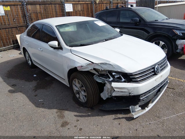 2016 VOLKSWAGEN PASSAT 1VWAT7A35GC045051