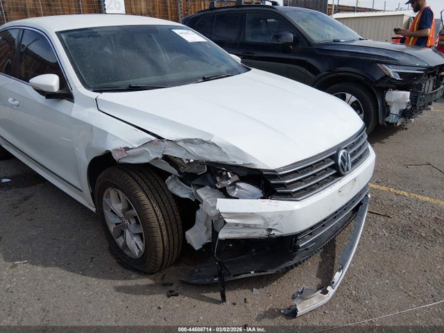 2016 VOLKSWAGEN PASSAT 1VWAT7A35GC045051 Photo 5