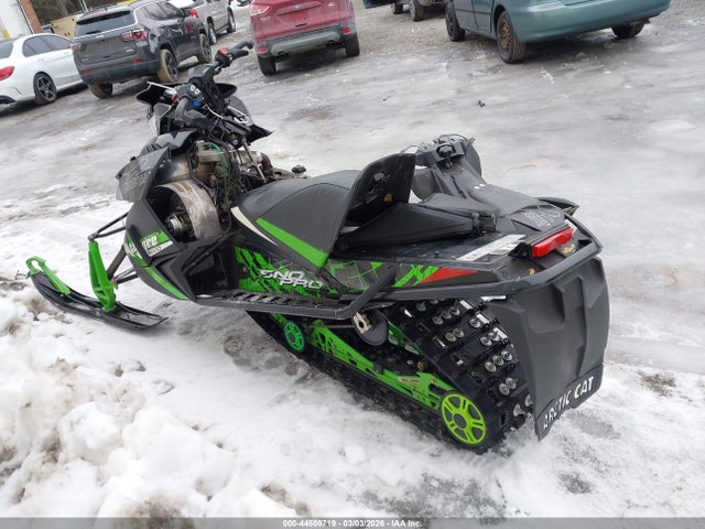 4UF14SNW9ET122663 Arctic Cat Zr6000