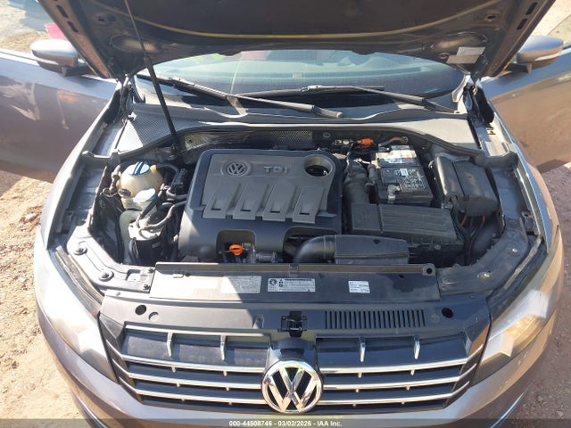 44508746 :رقم المزاد ، 1VWBN7A31EC091858 vin ، 2014 Volkswagen Passat 2.0l Tdi Se مزاد بيع