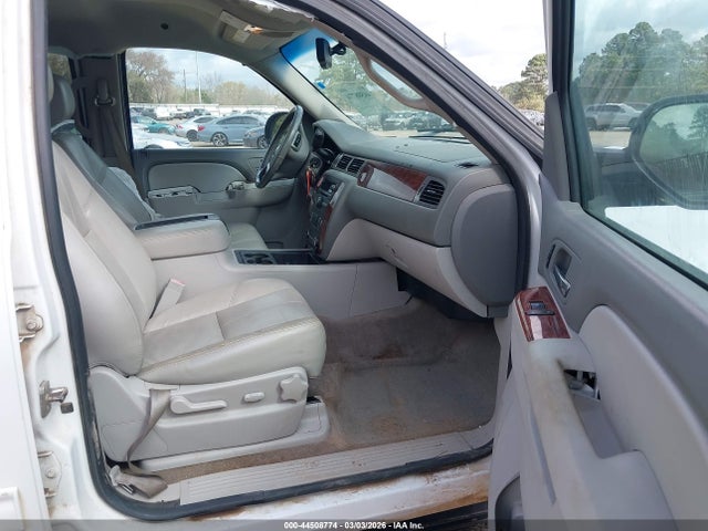 Продаж на аукціоні авто 2014 Chevrolet Suburban 1500 Lt, vin: 1GNSCJE05ER107473, номер лоту: 44508774