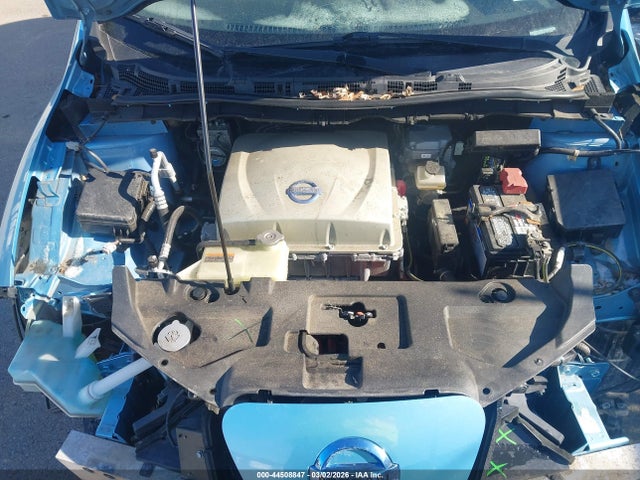1N4AZ0CP7FC321274 Nissan LEAF S