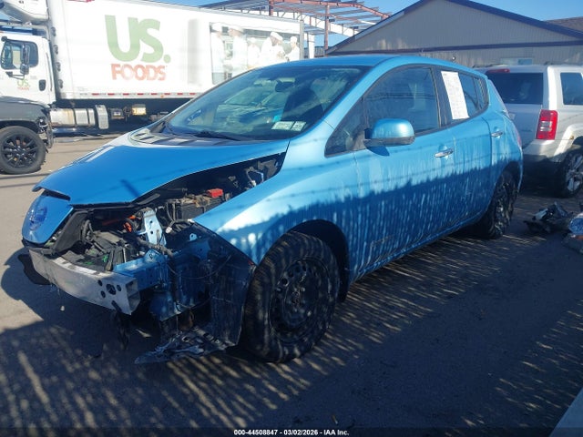 1N4AZ0CP7FC321274 Nissan LEAF S