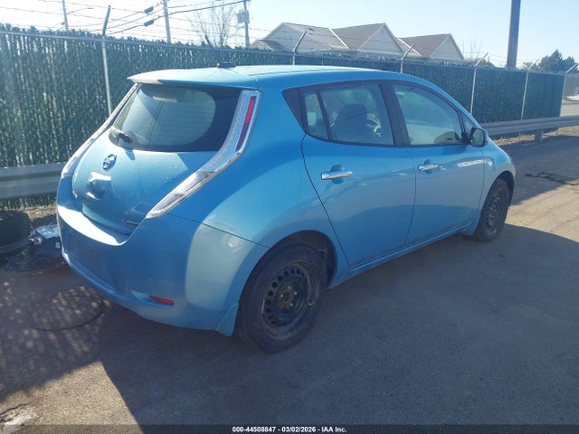 1N4AZ0CP7FC321274 Nissan LEAF S