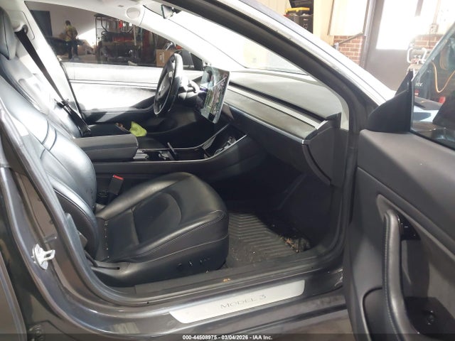 Продаж на аукціоні авто 2018 Tesla Model 3 Long Range/mid Range, vin: 5YJ3E1EA2JF006035, номер лоту: 44508975
