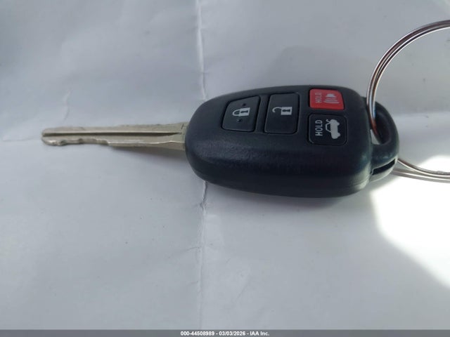 4T1BF1FKXHU410908 Toyota CAMRY LE