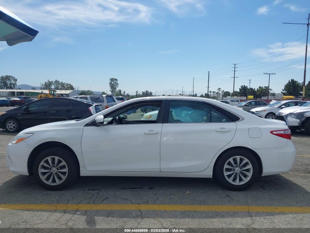4T1BF1FKXHU410908 Toyota CAMRY LE