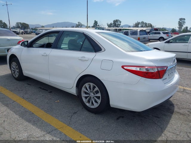 4T1BF1FKXHU410908 Toyota CAMRY LE