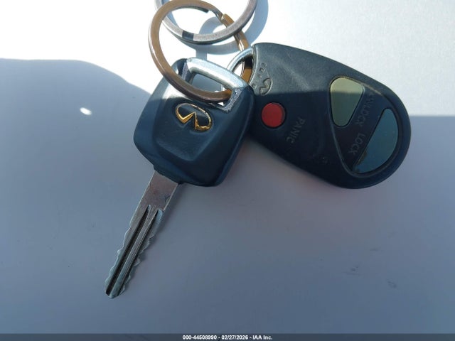 2001 INFINITI QX4 JNRDR07X01W101032 Photo 10