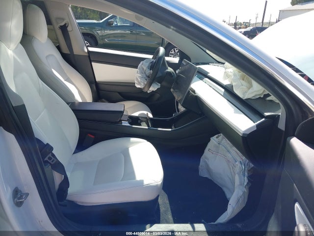 44509014 :رقم المزاد ، 5YJ3E1EB9KF514674 vin ، 2019 Tesla Model 3 Long Range/performance مزاد بيع
