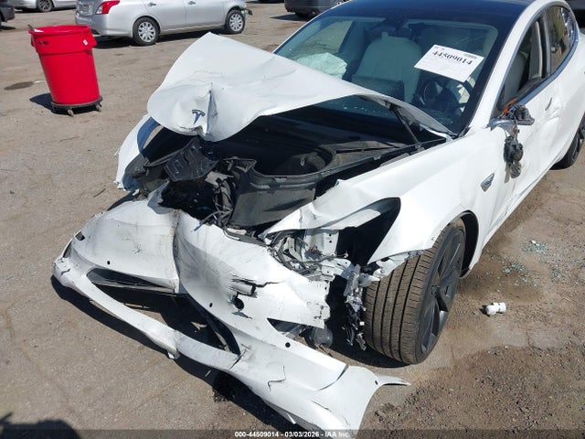 44509014 :رقم المزاد ، 5YJ3E1EB9KF514674 vin ، 2019 Tesla Model 3 Long Range/performance مزاد بيع