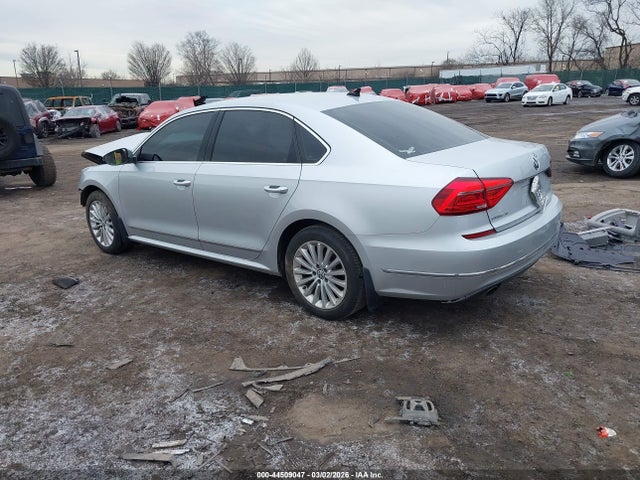 1VWBT7A36GC068682 Volkswagen Passat 1.8t Se