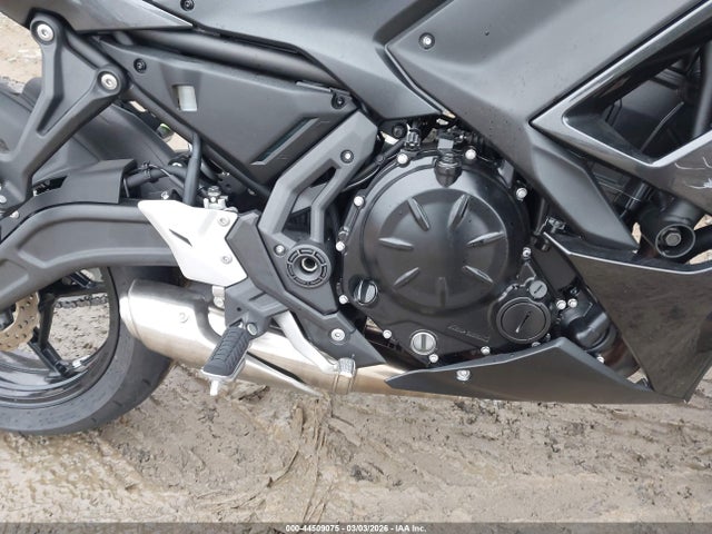 ML5EXER11TDAG7299 Kawasaki Ex650 R
