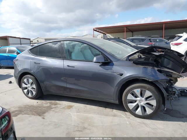 2023 Tesla Model Y Awd/long Range Dual Motor All-wheel Drive მანქანა იყიდება აუქციონზე, vin: 7SAYGAEE0PF895075, აუქციონის ნომერი: 44509090