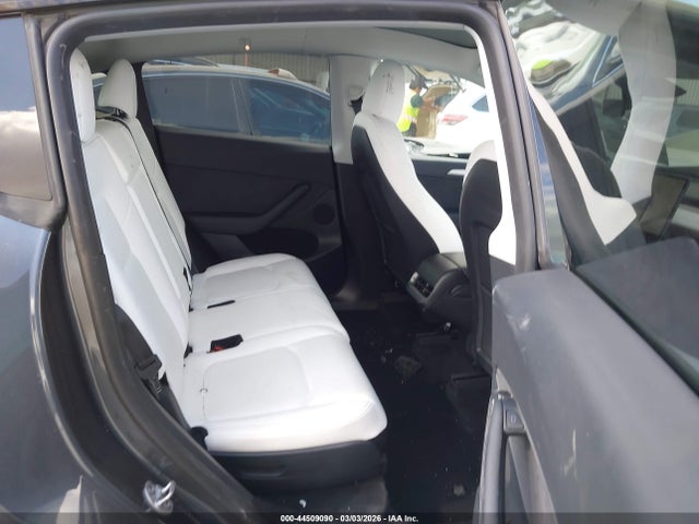 2023 Tesla Model Y Awd/long Range Dual Motor All-wheel Drive მანქანა იყიდება აუქციონზე, vin: 7SAYGAEE0PF895075, აუქციონის ნომერი: 44509090