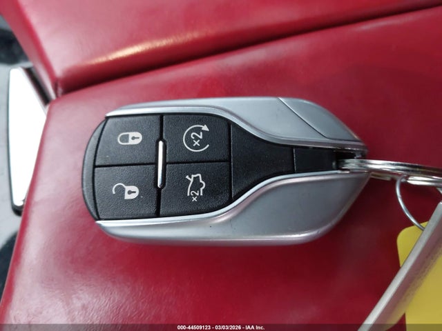 Продажа на аукционе авто 2022 Maserati Levante Gt, vin: ZN661XUA5NX383496, номер лота: 44509123