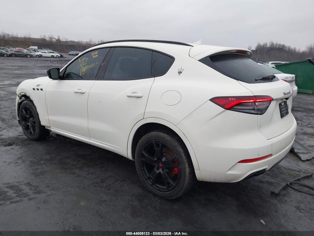 Продажа на аукционе авто 2022 Maserati Levante Gt, vin: ZN661XUA5NX383496, номер лота: 44509123