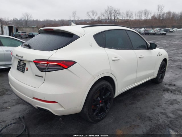 Продажа на аукционе авто 2022 Maserati Levante Gt, vin: ZN661XUA5NX383496, номер лота: 44509123