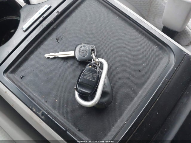 5TDKK3DC6ES519552 Toyota Sienna Le V6 8 Passenger